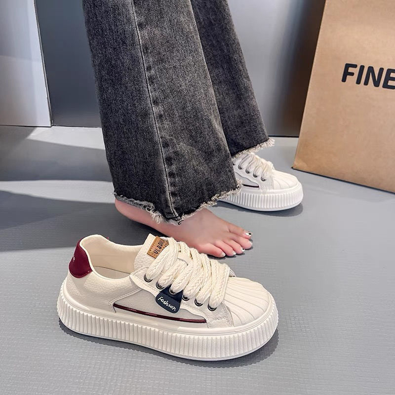 【4CM增高 防滑耐磨】超纤面料舒适内里新款皮面小白鞋(图1)